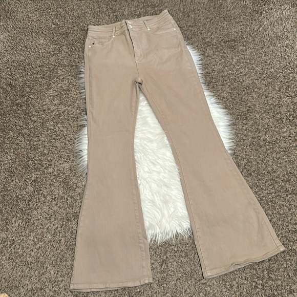 Judy Blue Serenity High Rise Tummy Control Flares - Picture 7 of 15